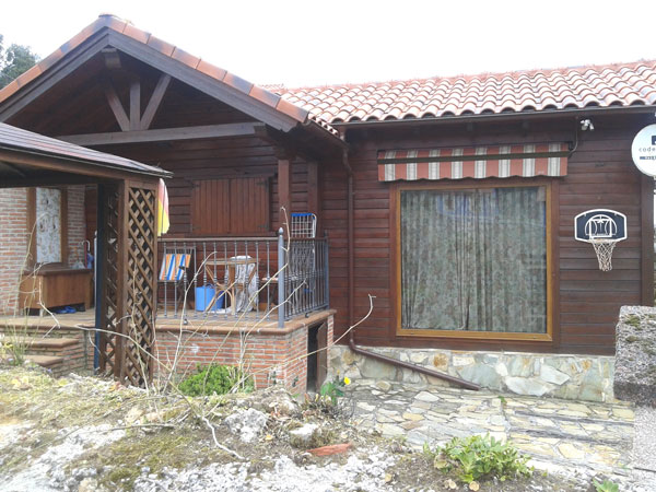 Cabaña con diseño alargado.
