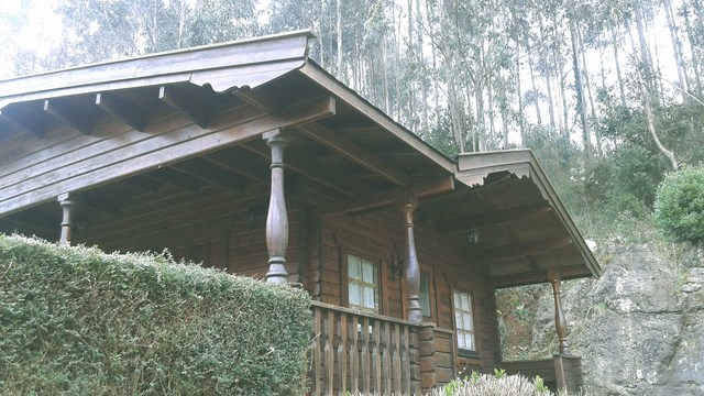 Cabaña distribuída según plano.