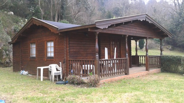 Cabaña distribuída según plano.