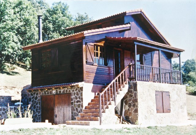 Cabaña con altillo.