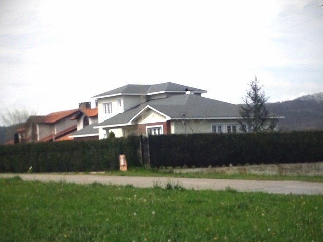 Vivienda en dos plantas de entramado.