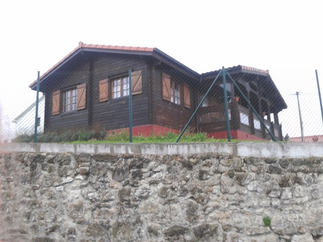 Vivienda de planta baja con doble tabique.