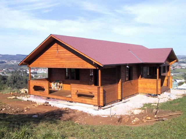 Vivienda de tablón con doble tabique.