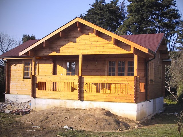 Vivienda de tablón, con doble tabique.