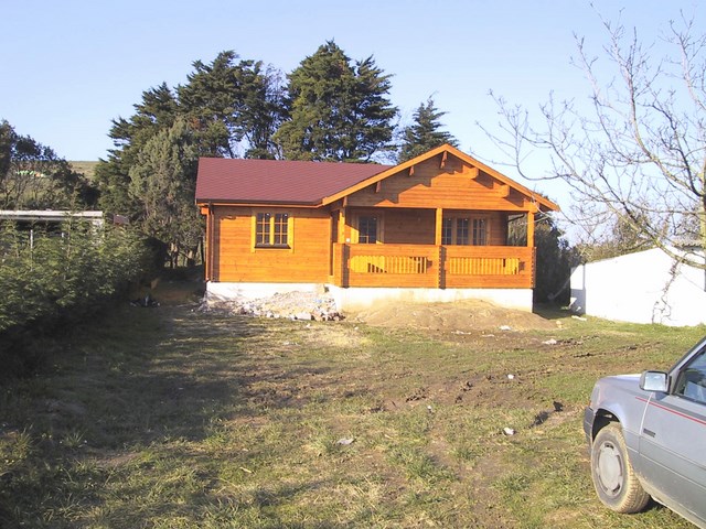 Vivienda de tablón, con doble tabique.