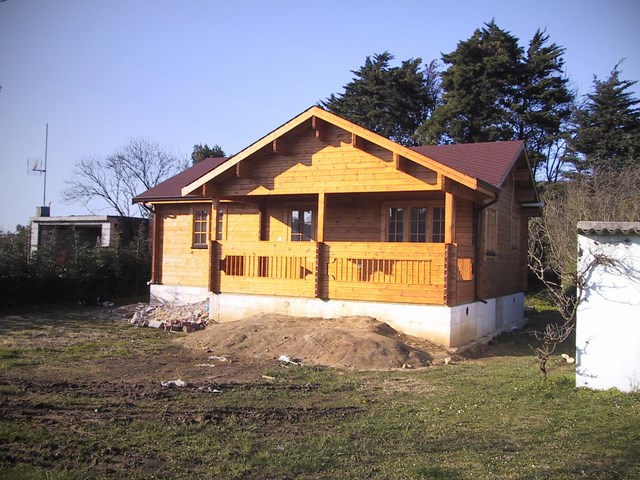 Vivienda de tablón, con doble tabique.